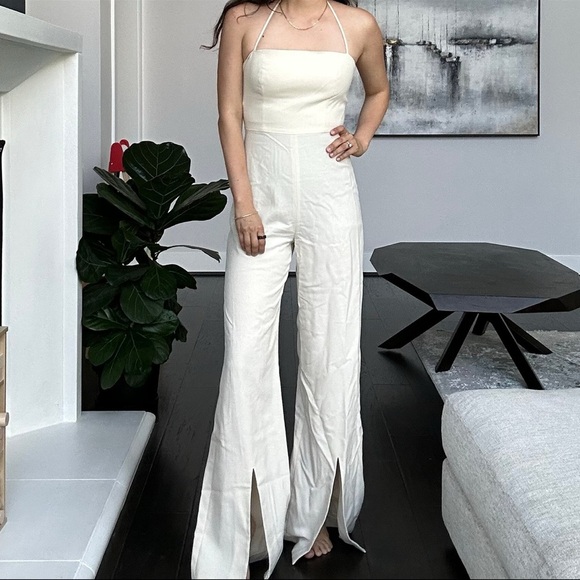 NWT Alexis Rohani Halter Jumpsuit New Size medium. Elegant Cream Jumpsuit - Picture 2 of 11